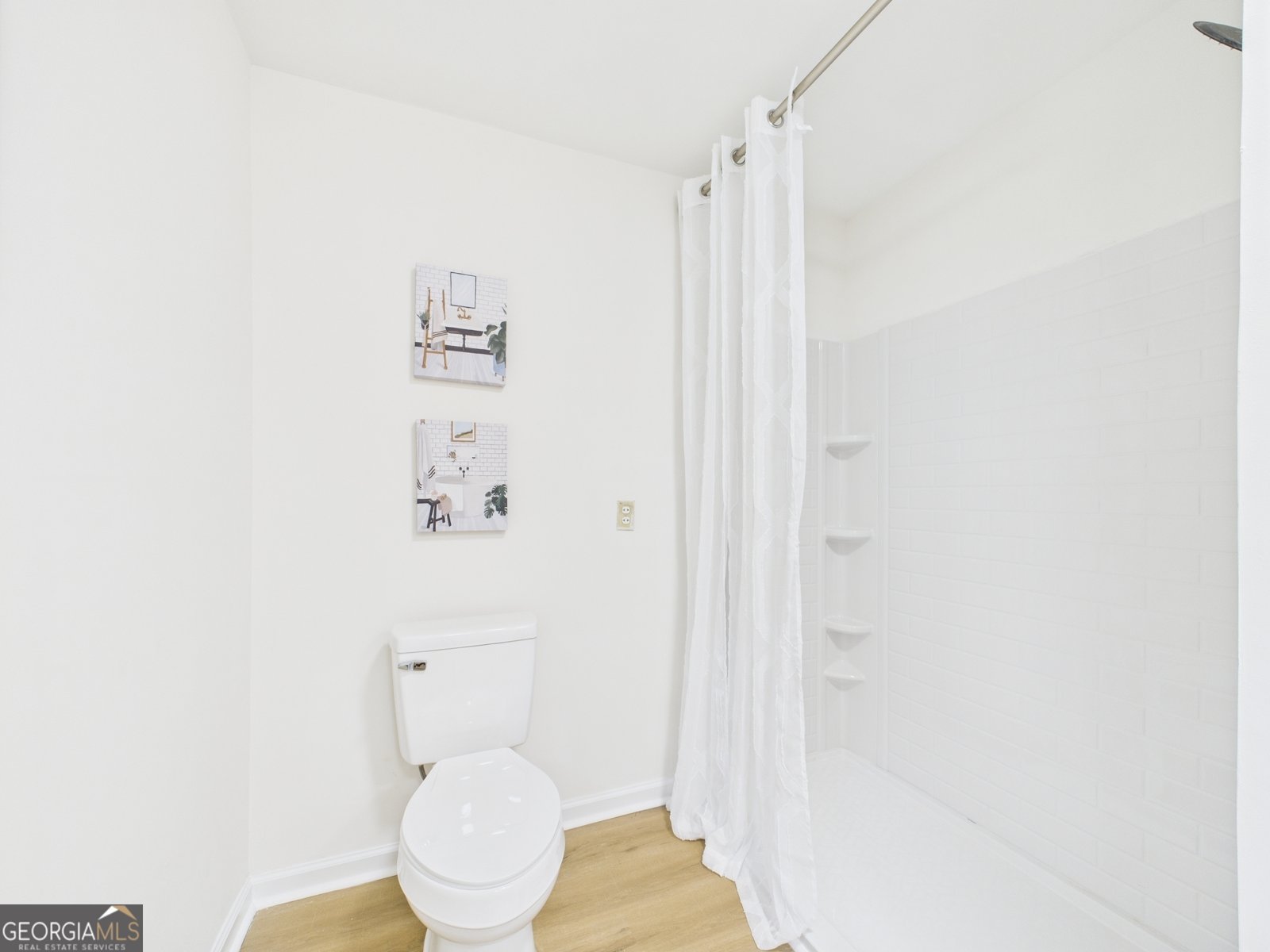 2350 Price Drive Macon - 27