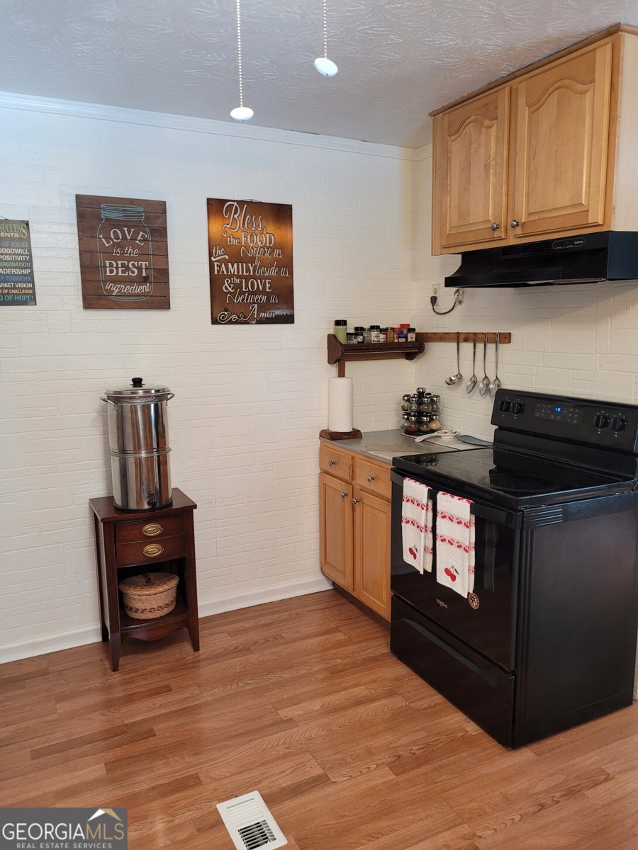 17 Tibbitts Road Dallas - 7