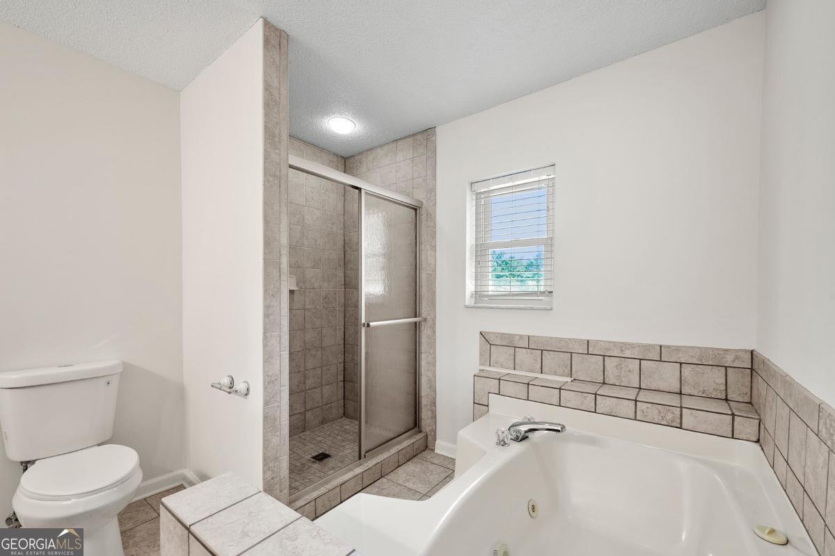 140 Forest Lake Drive Fayetteville - 17