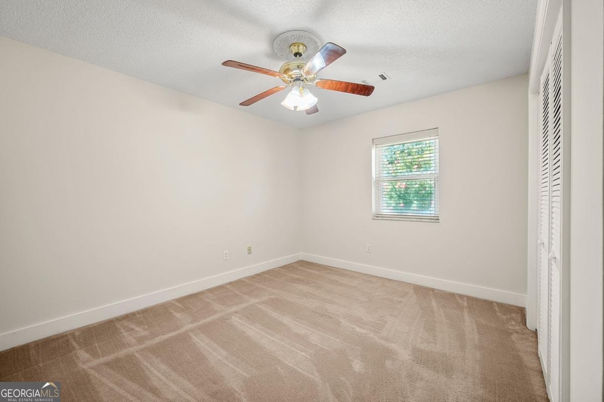 140 Forest Lake Drive Fayetteville - 18