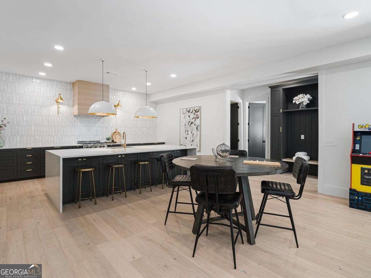 650 Jones Road Roswell - 1