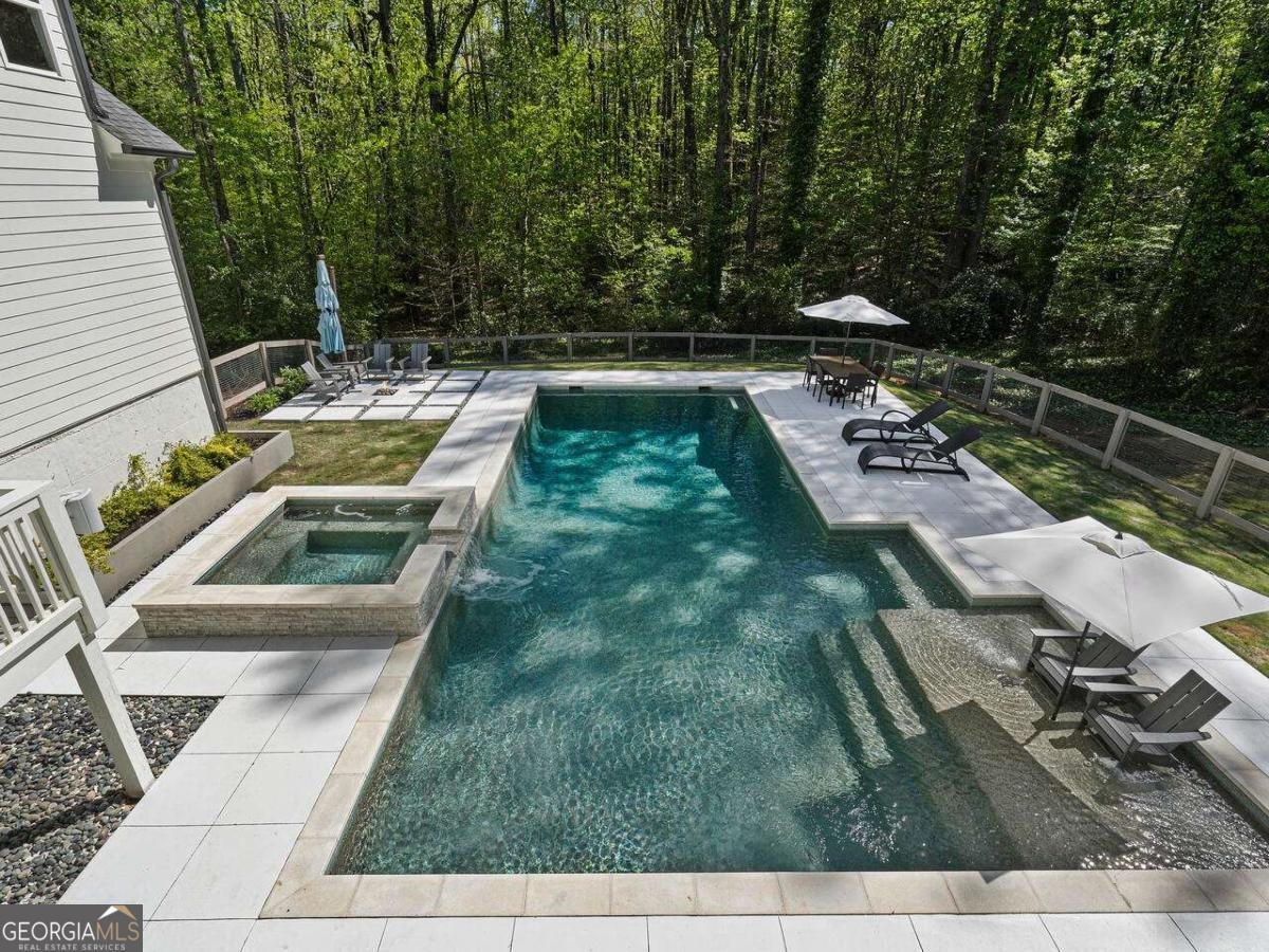 650 Jones Road Roswell - 3