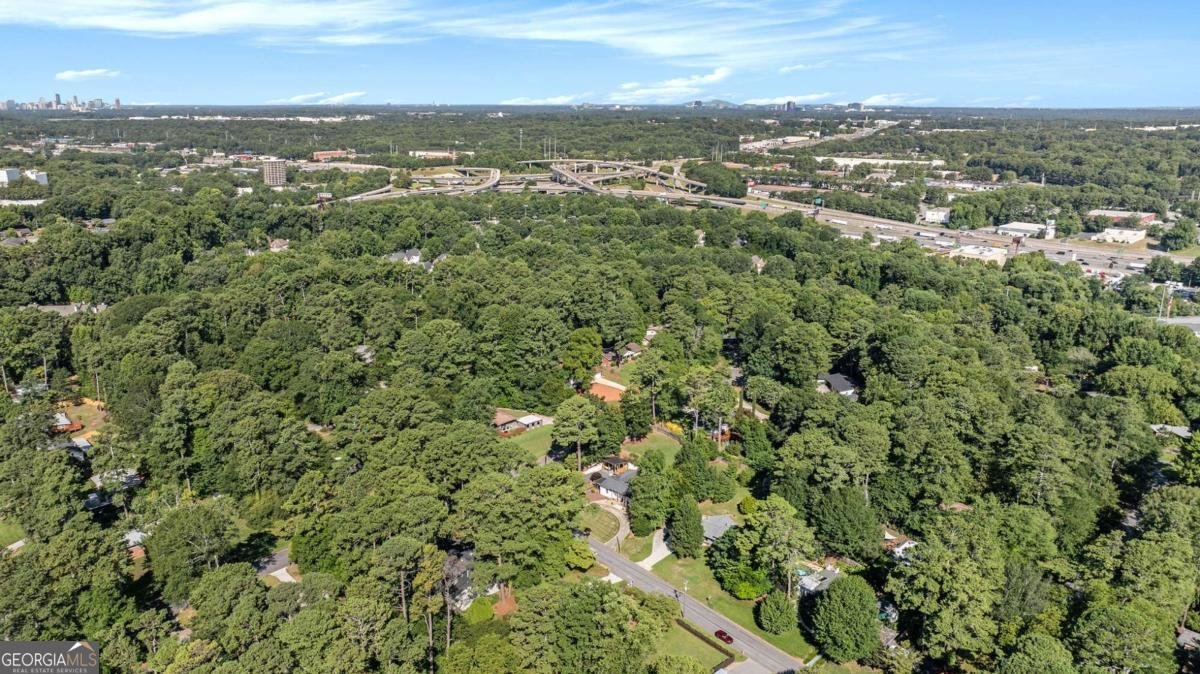 3439 Heartwood Lane Atlanta - 34