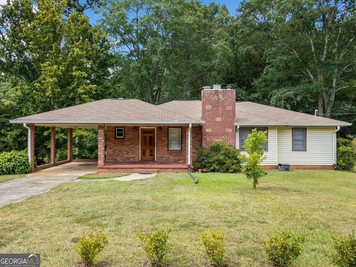 4344 Pineview Drive Powder Springs - 1