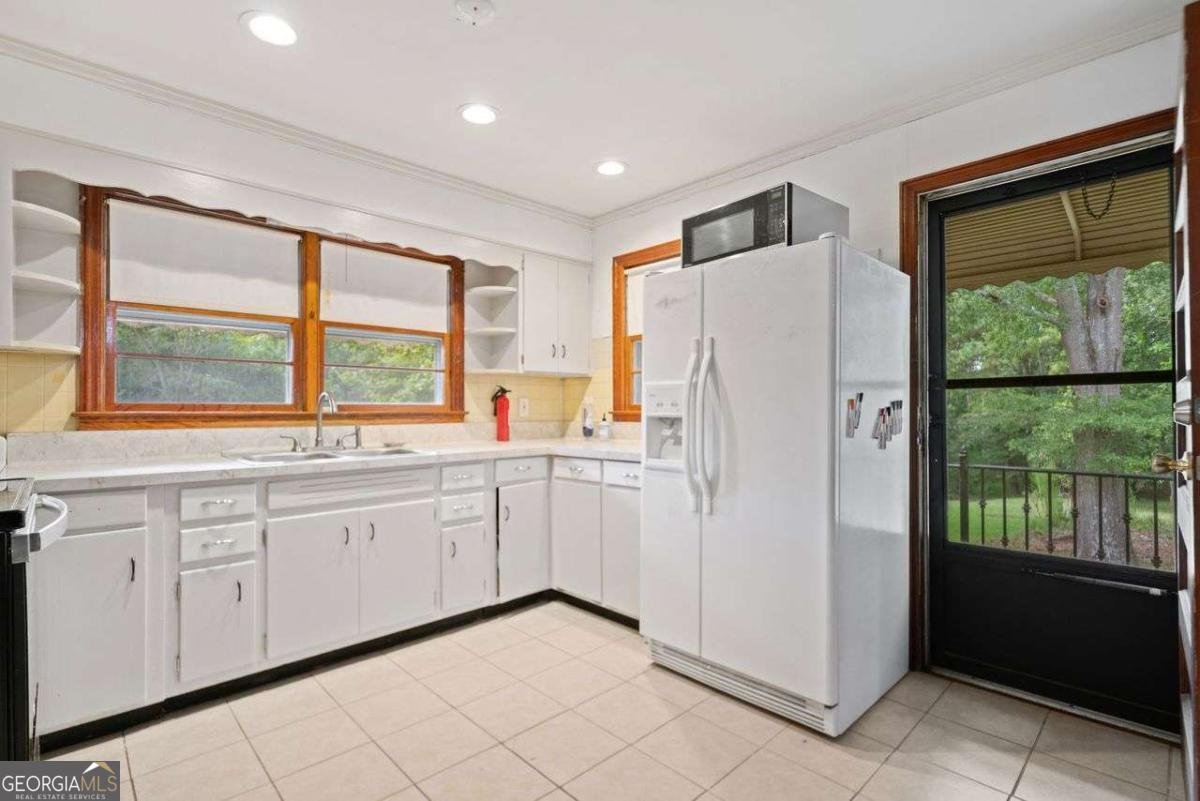 4344 Pineview Drive Powder Springs - 27