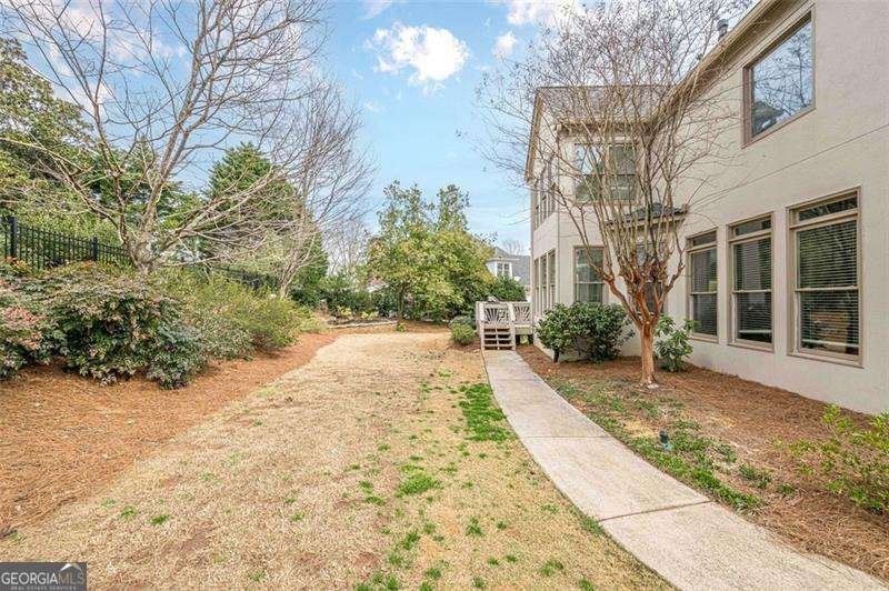 5825 LAUREL OAK Drive Suwanee - 24