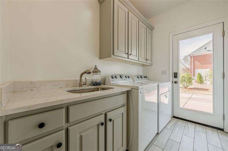 5825 LAUREL OAK Drive Suwanee - 32