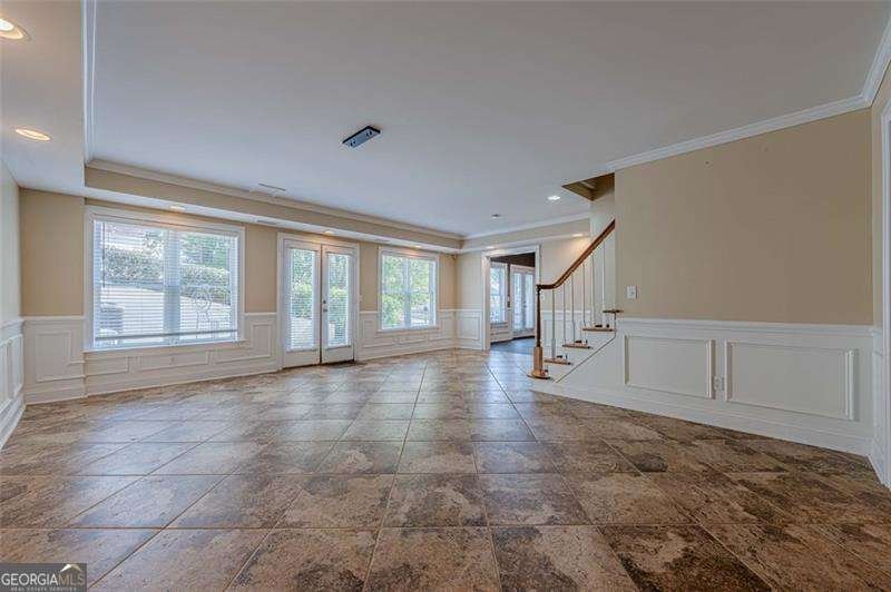 5825 LAUREL OAK Drive Suwanee - 37
