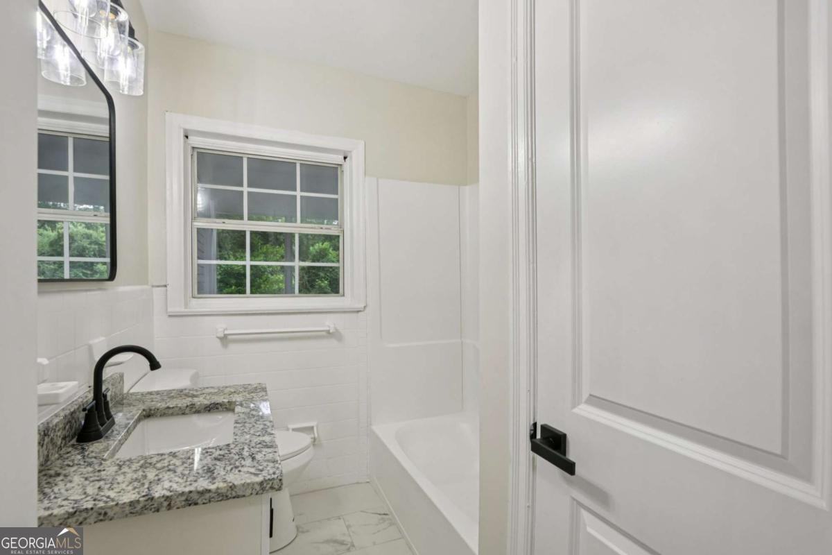 1343 Downs Drive Atlanta - 24