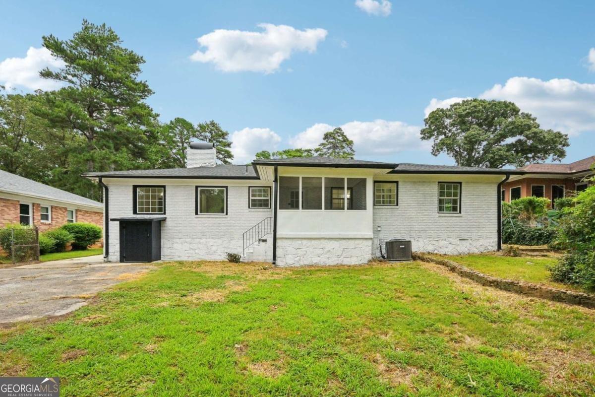 1343 Downs Drive Atlanta - 35