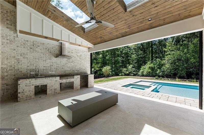 1145 Kingston Drive Atlanta - 28
