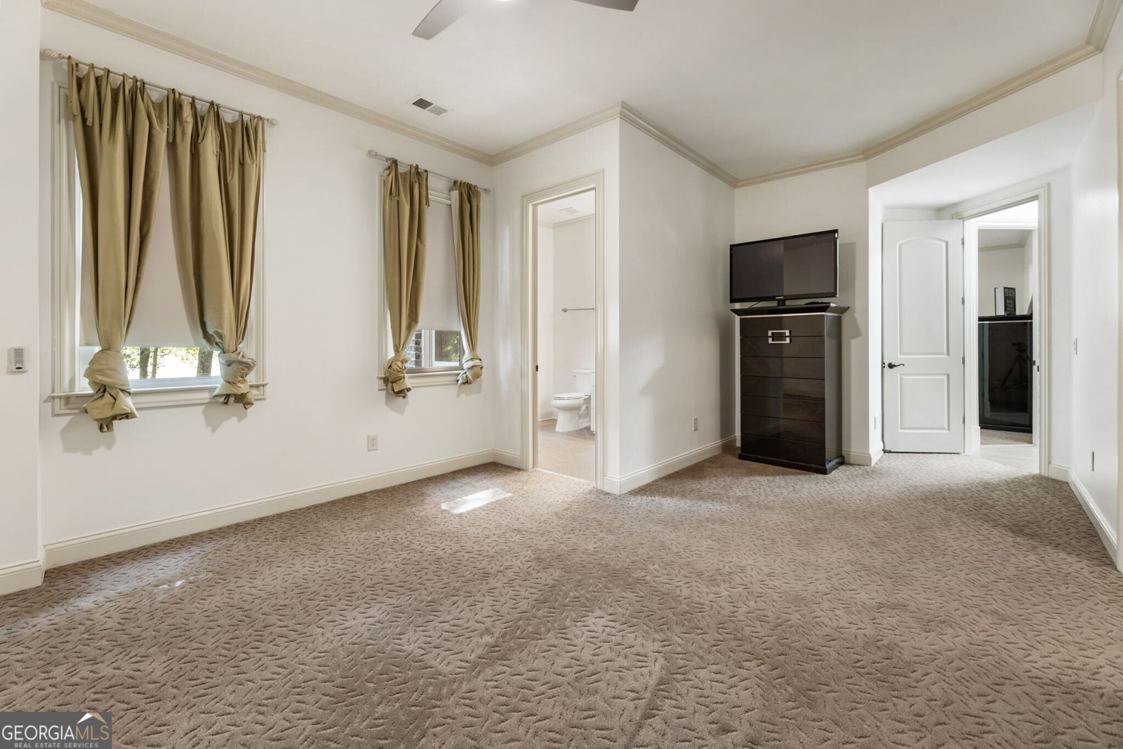 6085 Carington Way Cumming - 1