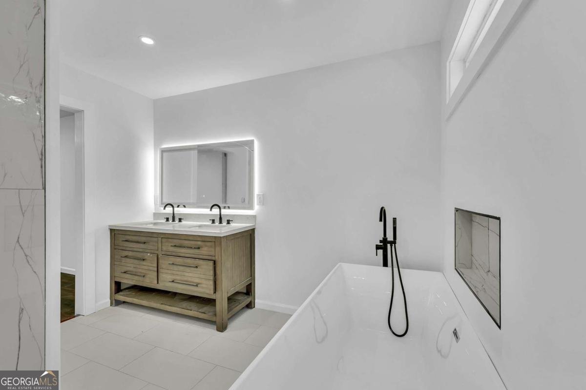 388 Sargent Drive Atlanta - 5