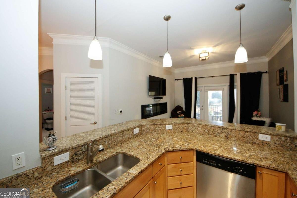 799 Hammond Drive Atlanta - 18