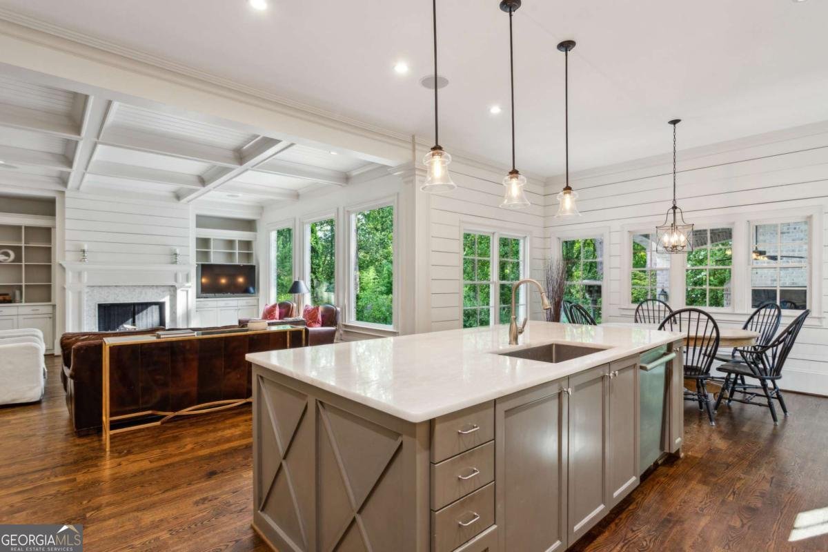 2115 Howell Mill Road Atlanta - 10