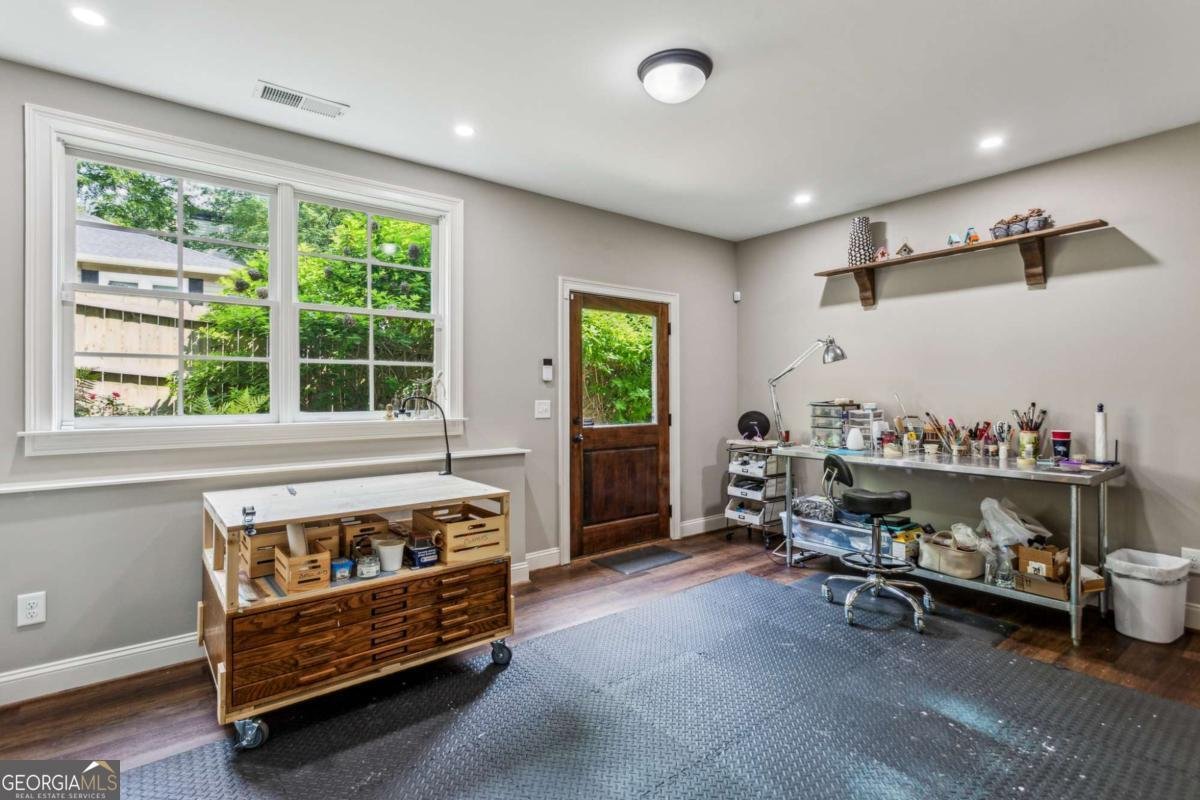 2115 Howell Mill Road Atlanta - 42