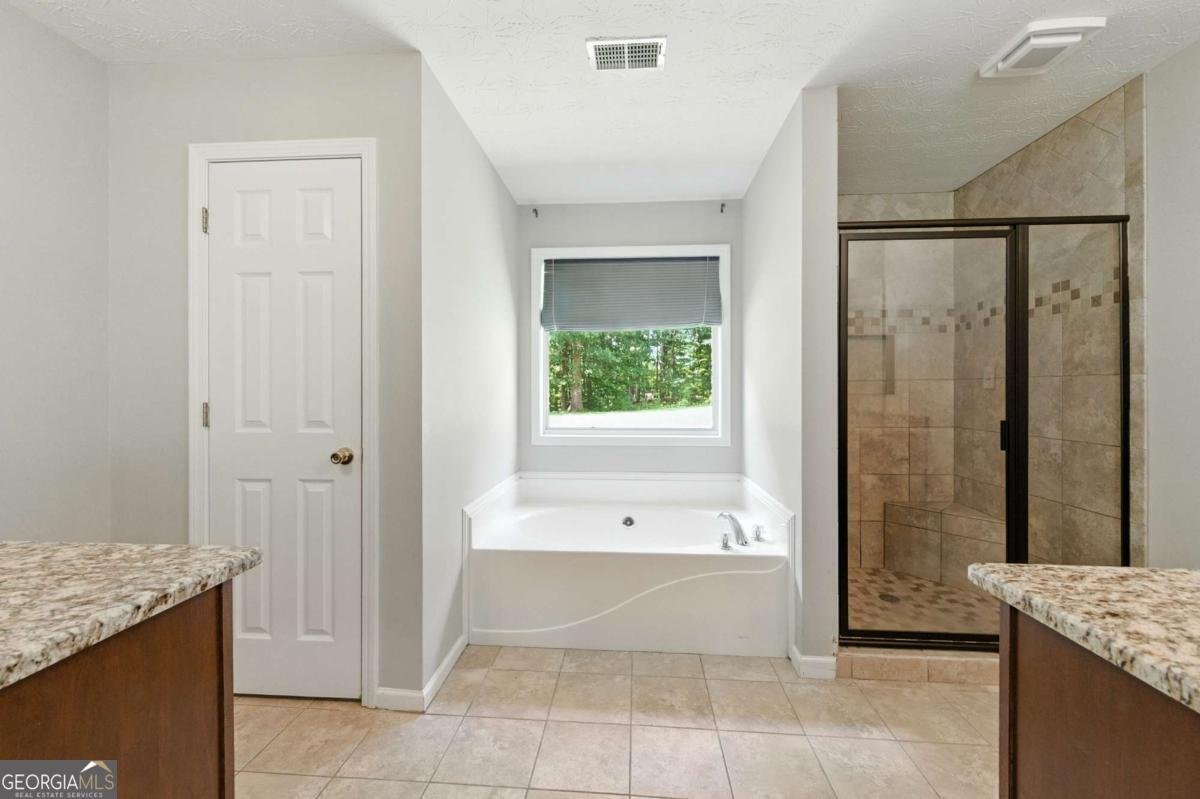 7012 Litany Court Flowery Branch - 11