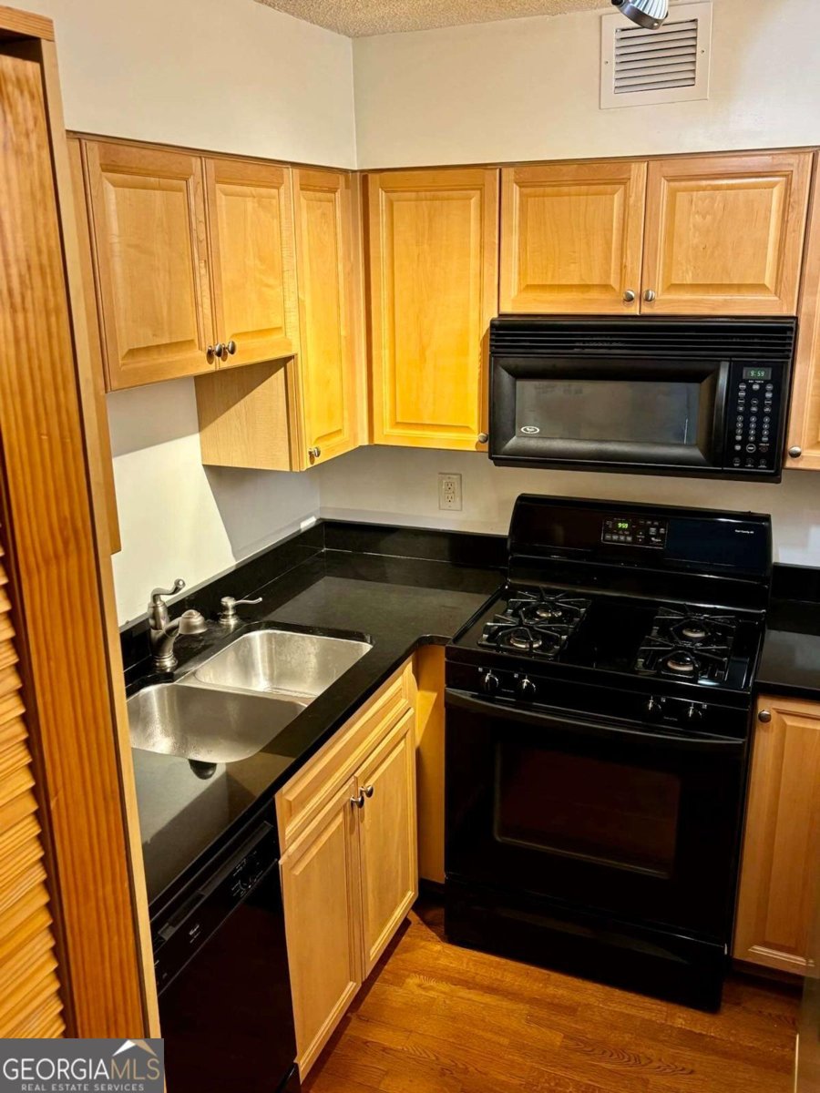 2479 Peachtree Road Atlanta - 9