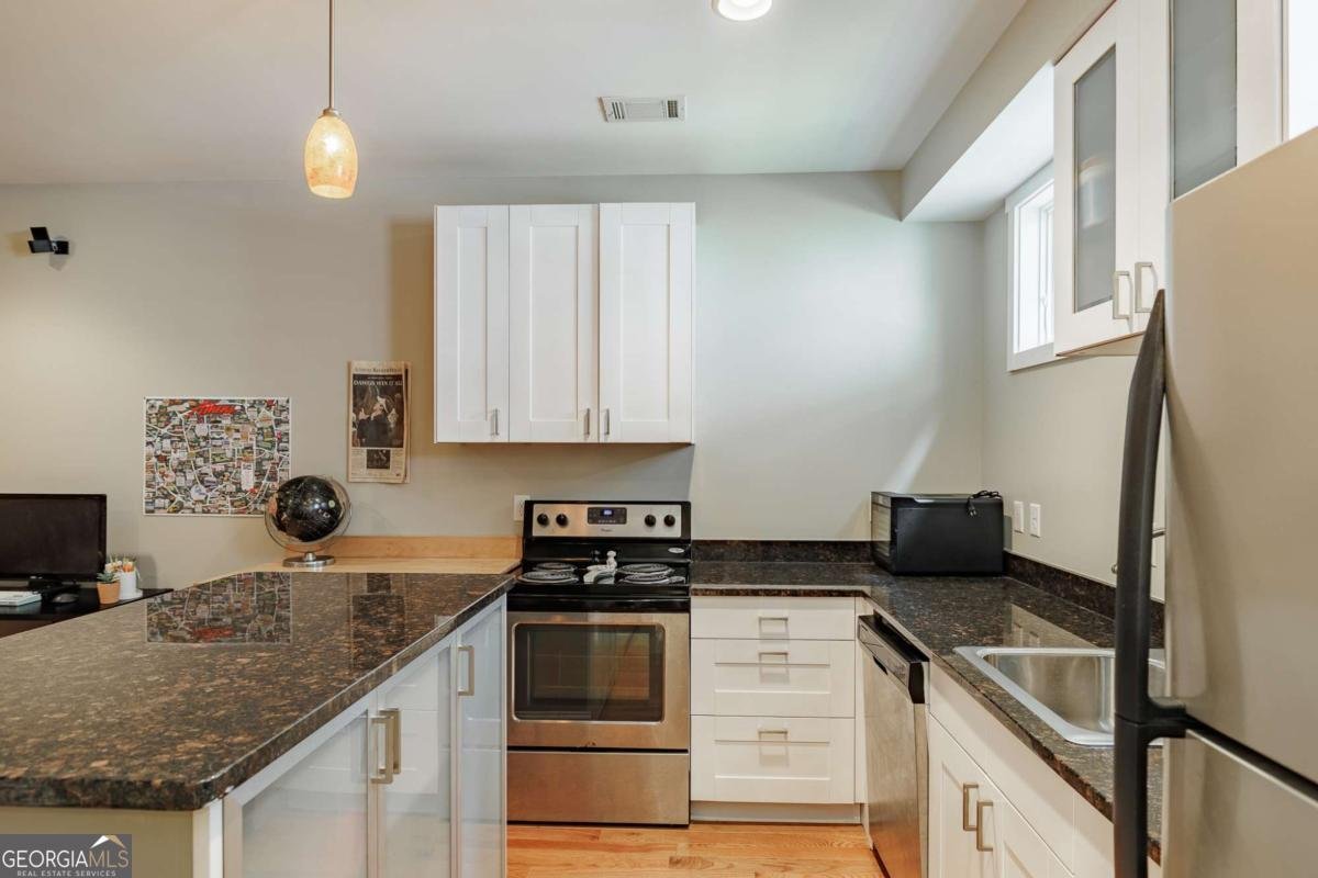 163 Easy Street Athens - 18