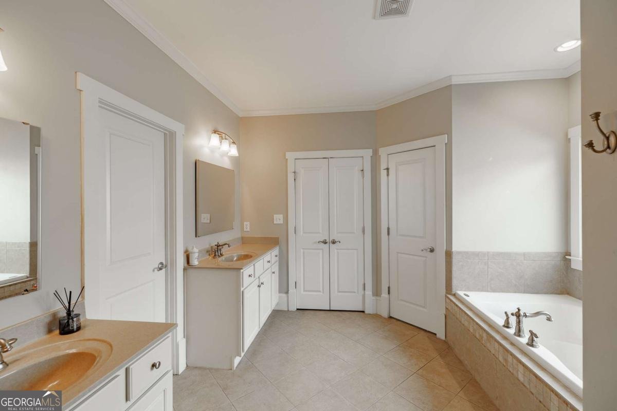 163 Easy Street Athens - 2