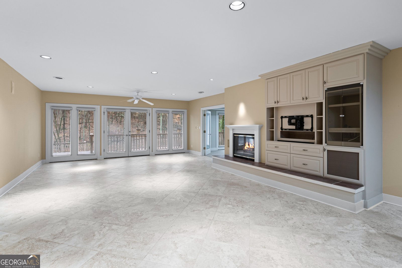 955 Lake Drive Gainesville - 15