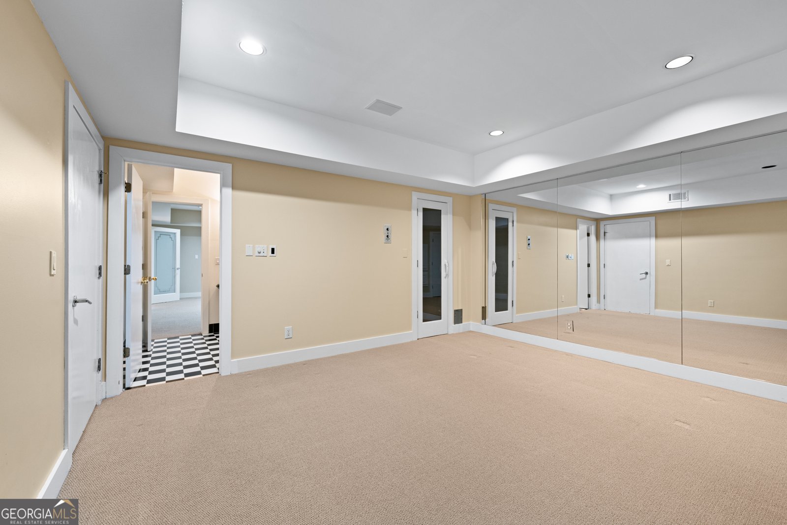 955 Lake Drive Gainesville - 24