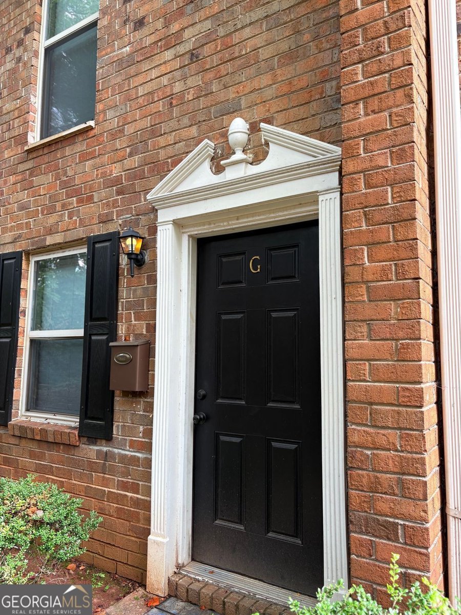 125 River Drive Sandy Springs - 32