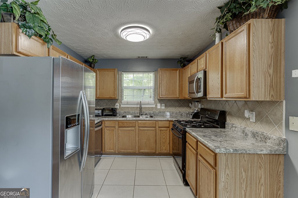 420 Townsend Bend Stockbridge - 14