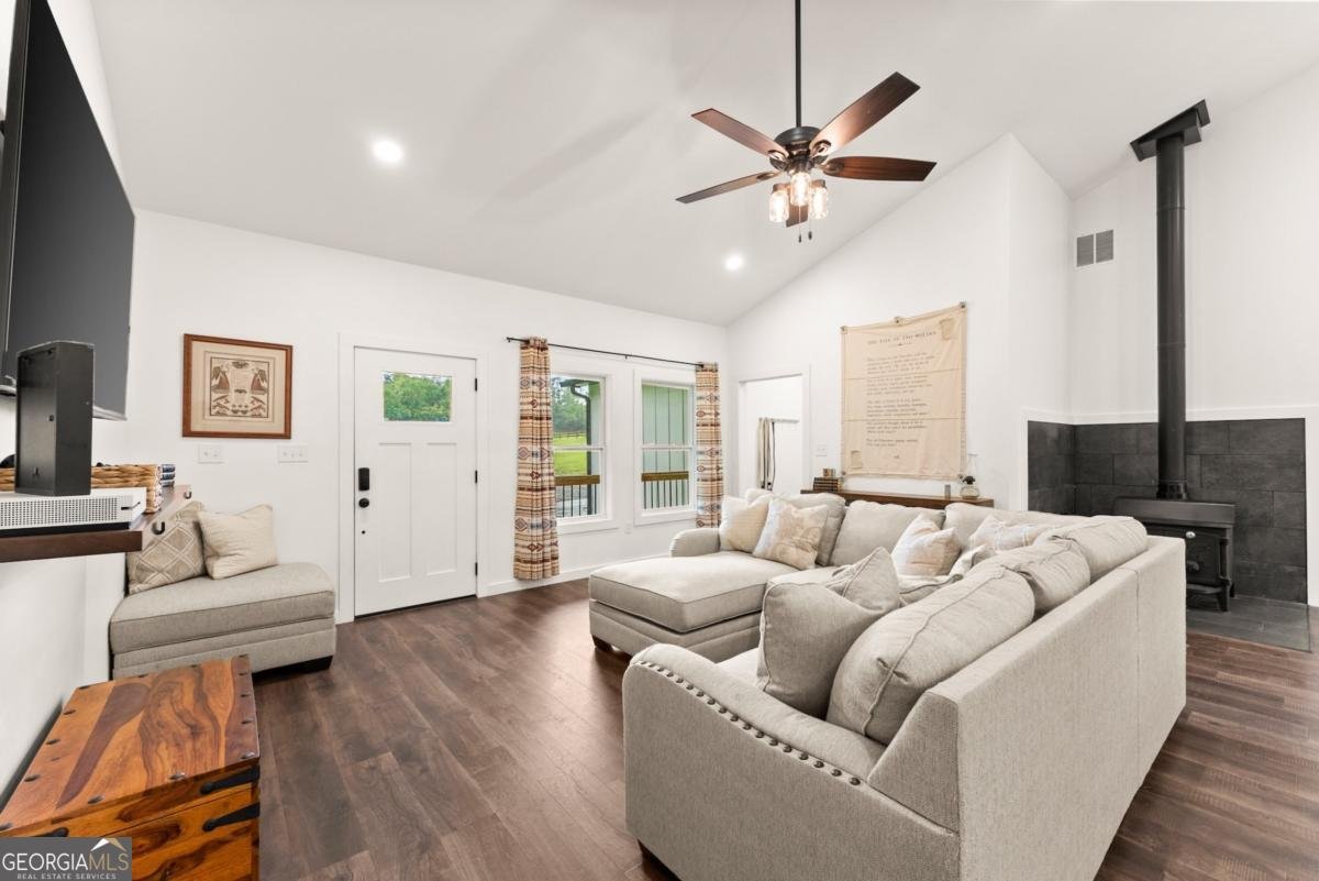 6051 Walden Road Murrayville - 10