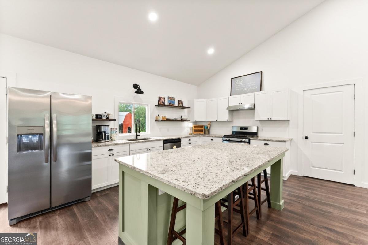 6051 Walden Road Murrayville - 12