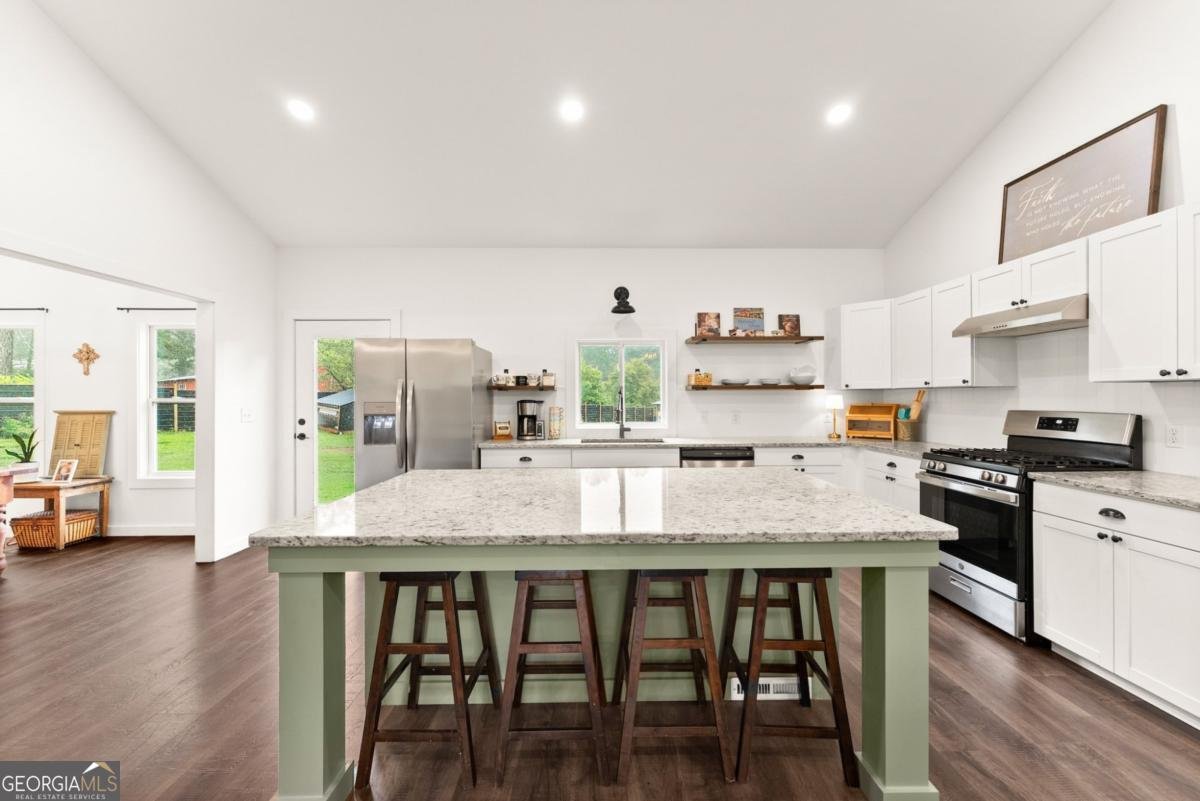 6051 Walden Road Murrayville - 15