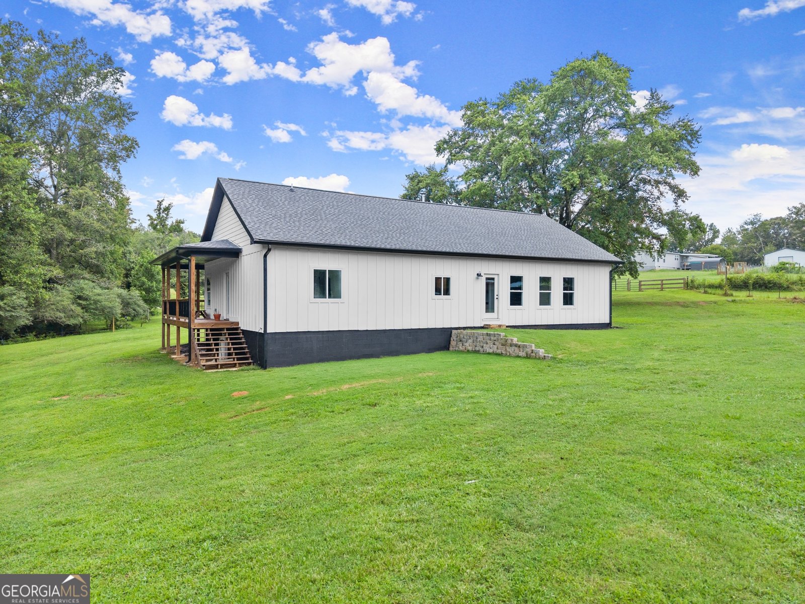 6051 Walden Road Murrayville - 54