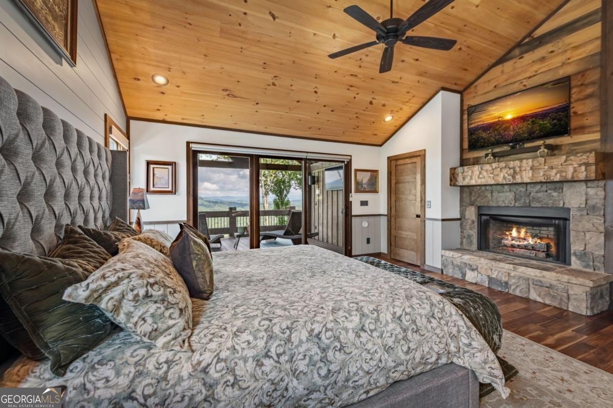 520 Overlook Drive Blue Ridge - 43