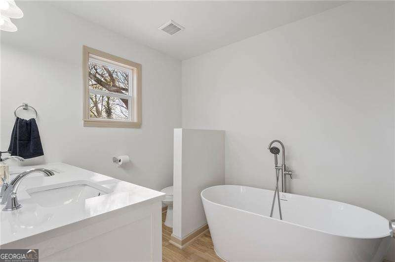 5985 Lakeside Court Gainesville - 4