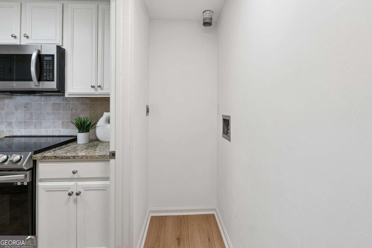 3481 Lakeside Drive Atlanta - 24