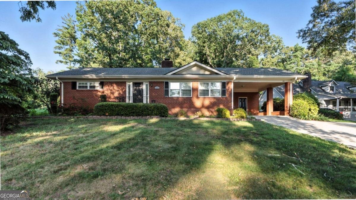 5809 Norton Circle Flowery Branch - 1