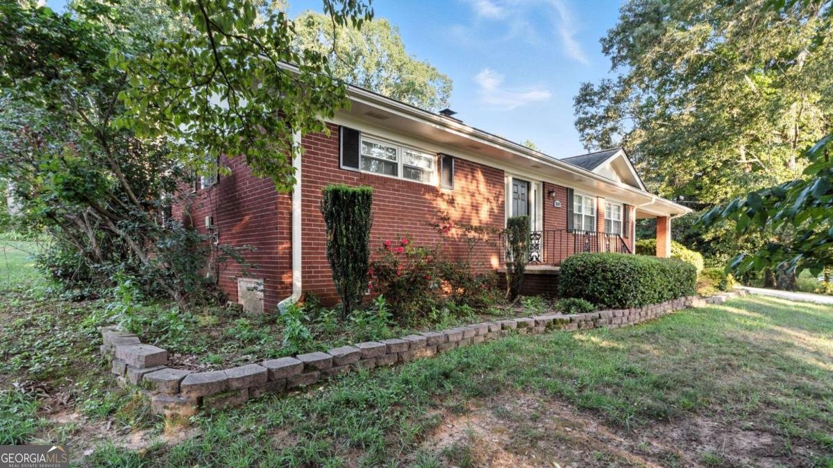 5809 Norton Circle Flowery Branch - 2