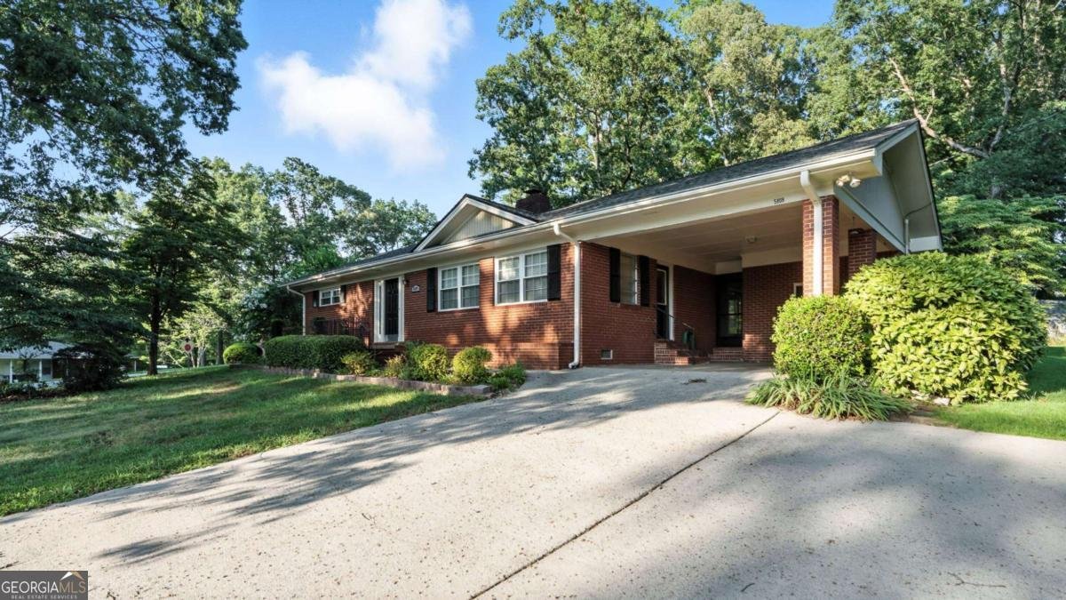 5809 Norton Circle Flowery Branch - 3