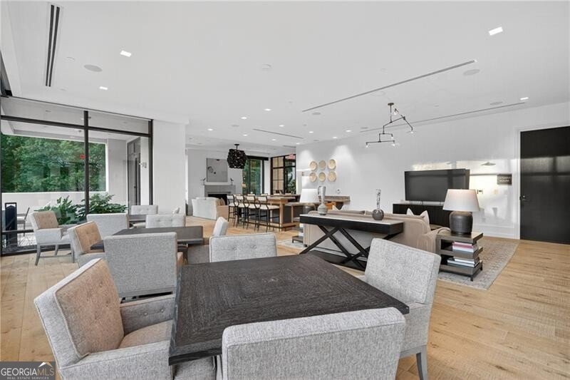 2520 Peachtree Road Atlanta - 28