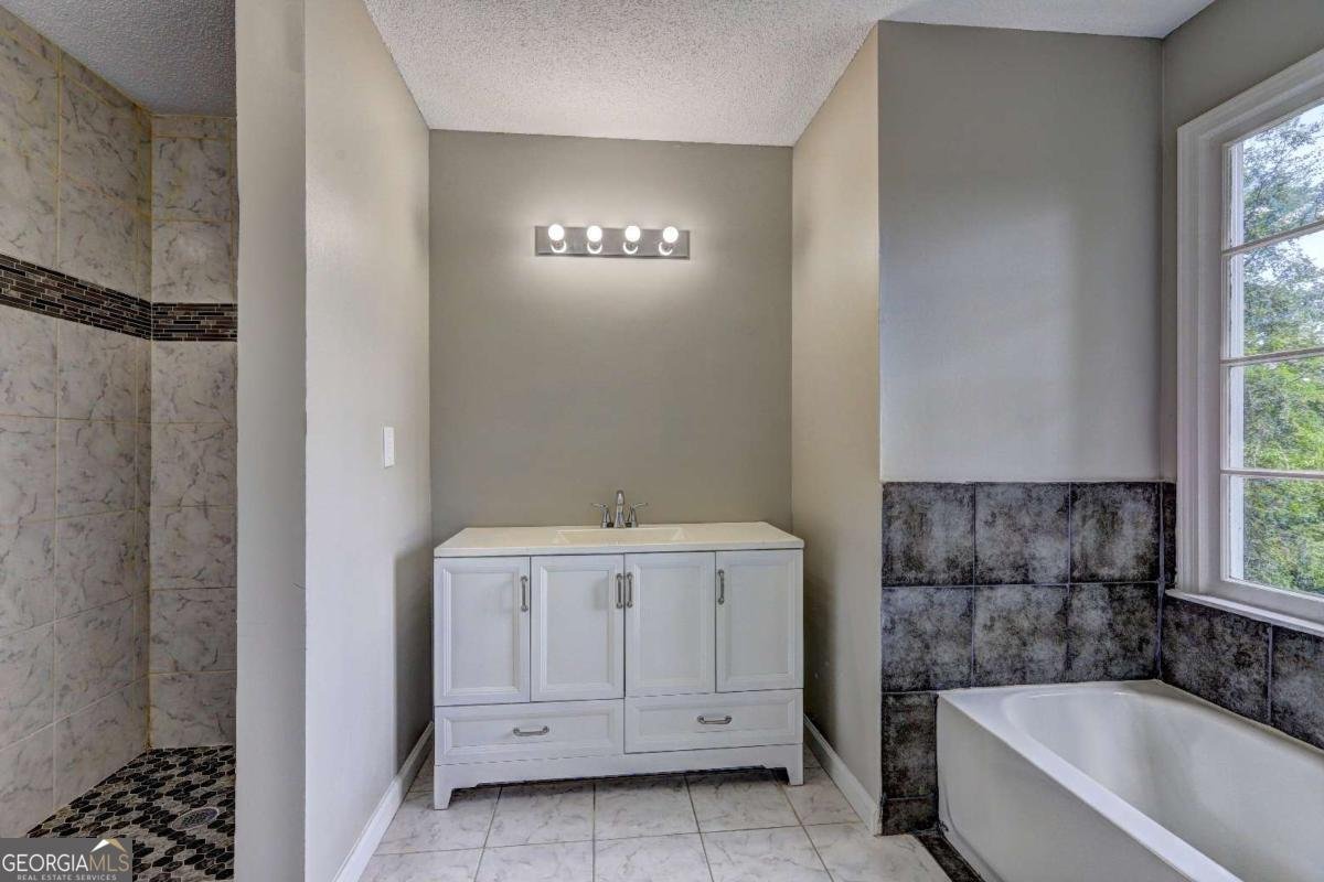 821 Shore Drive Lithonia - 17