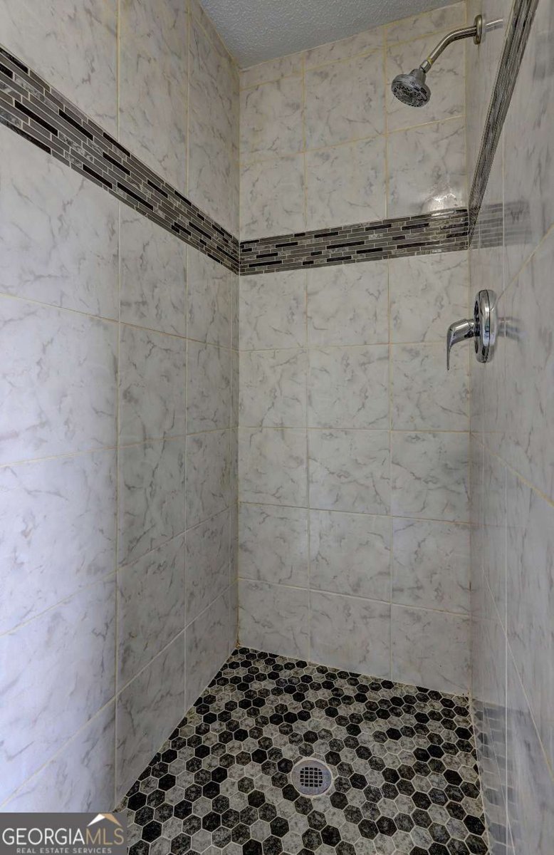 821 Shore Drive Lithonia - 19