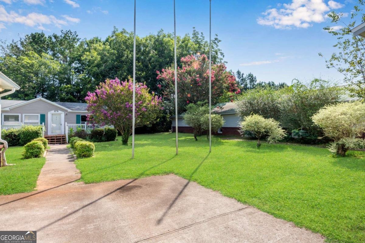 8024 Cherokee Drive Canton - 32