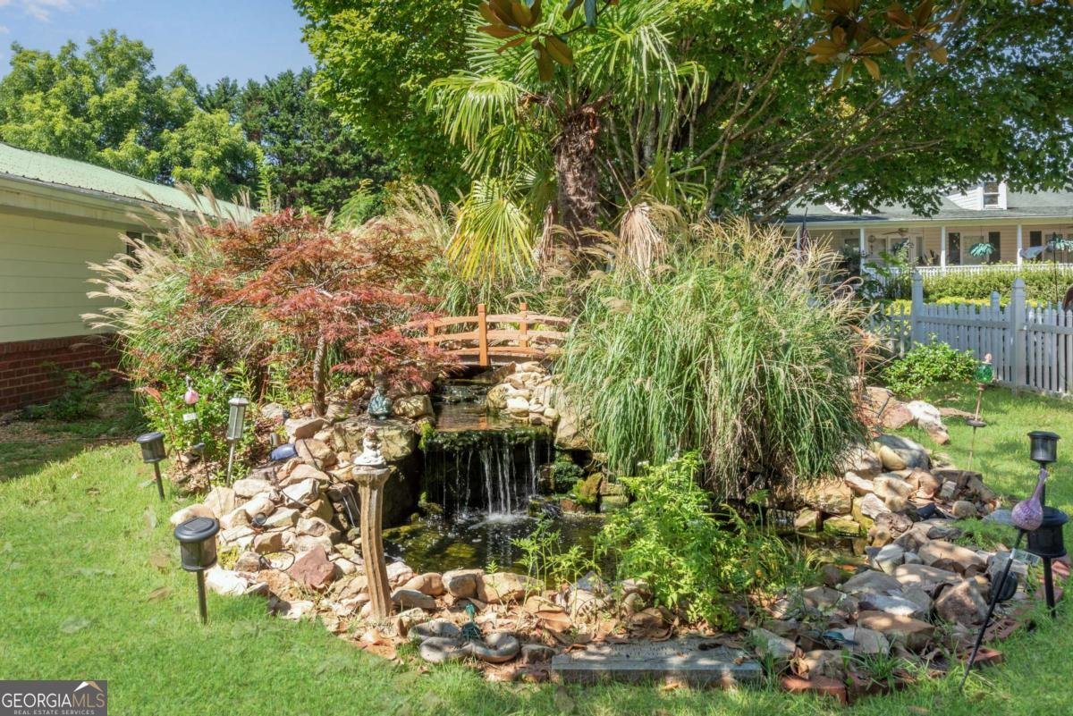 8024 Cherokee Drive Canton - 38