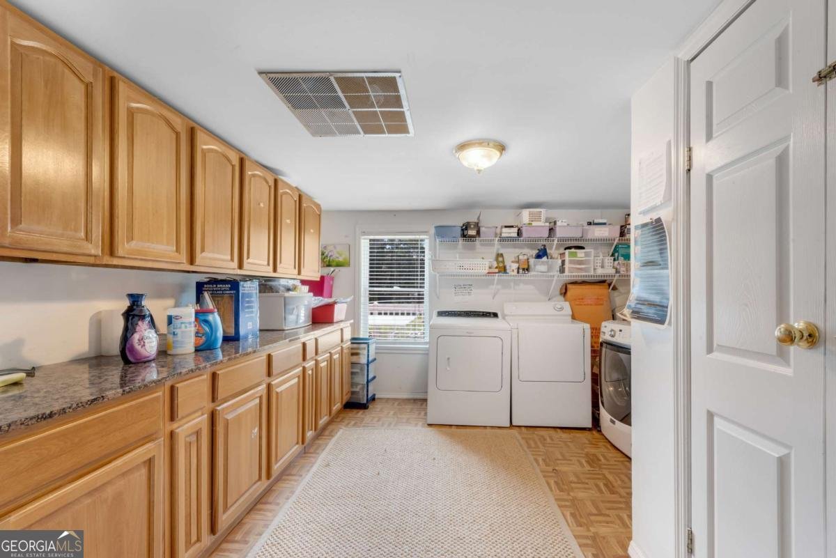 8024 Cherokee Drive Canton - 52