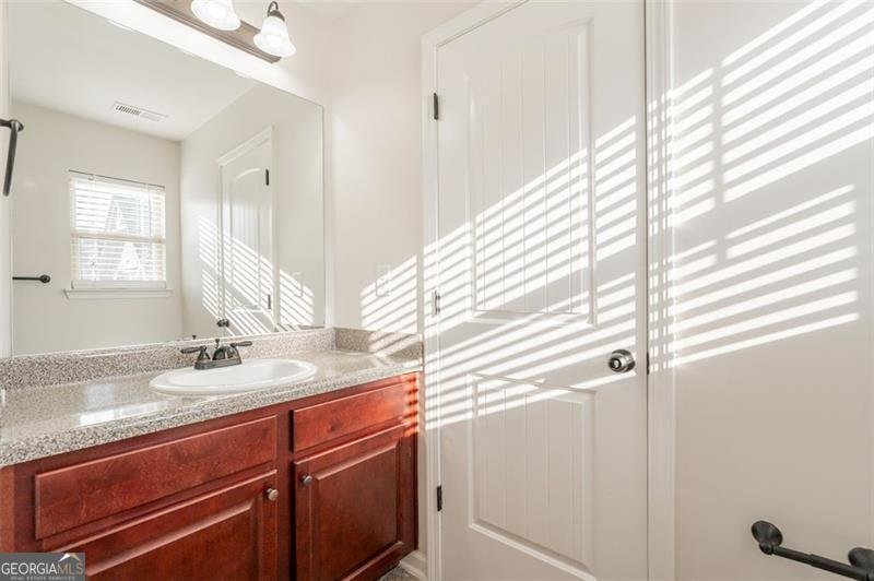 1337 CLARECASTLE Lane Buford - 31