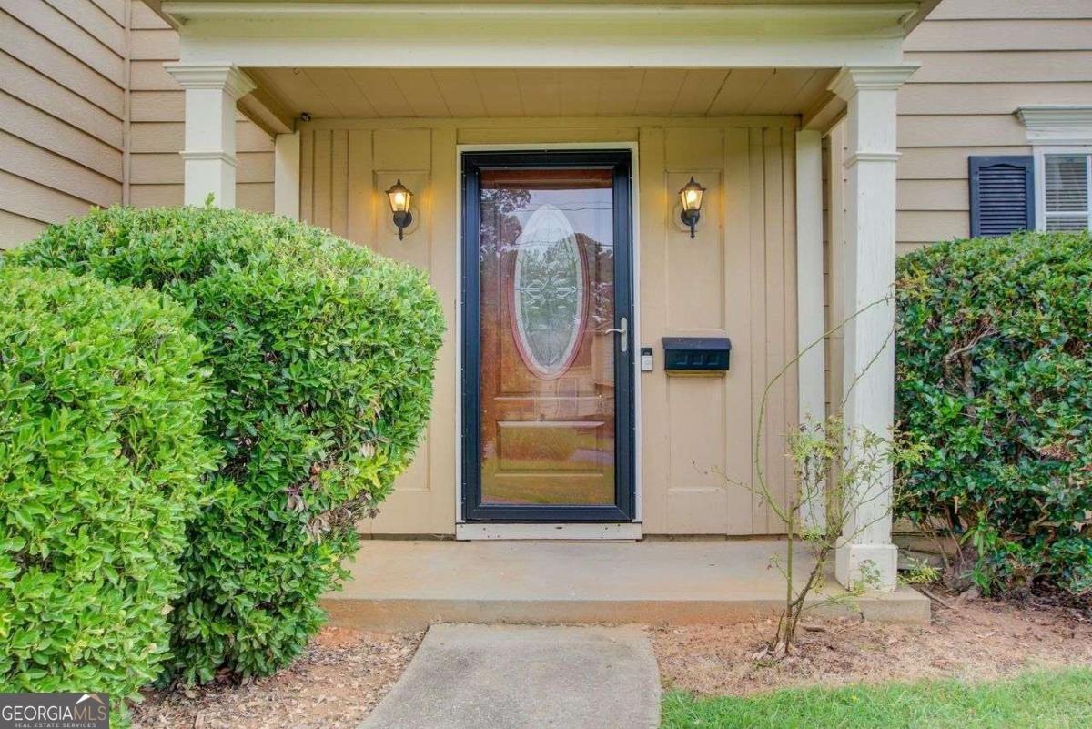 107 GATWICK Court Riverdale - 2