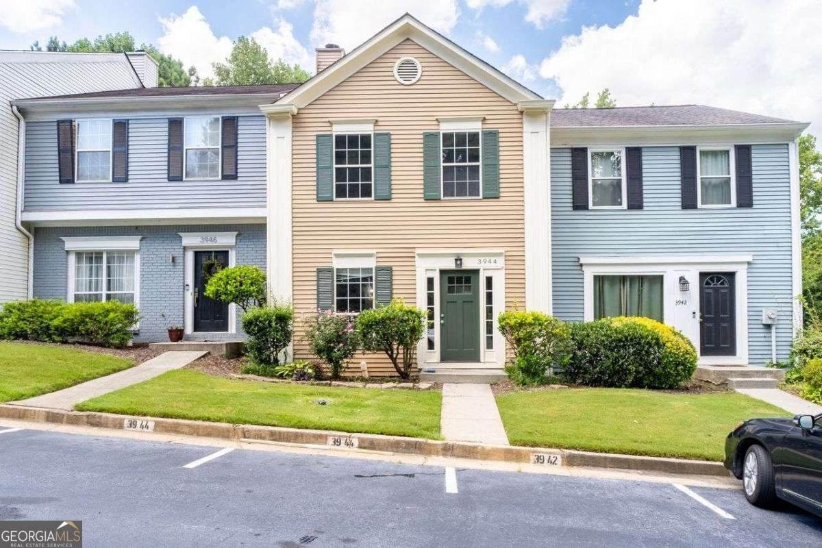 3944 Wolcott Circle Atlanta - 1