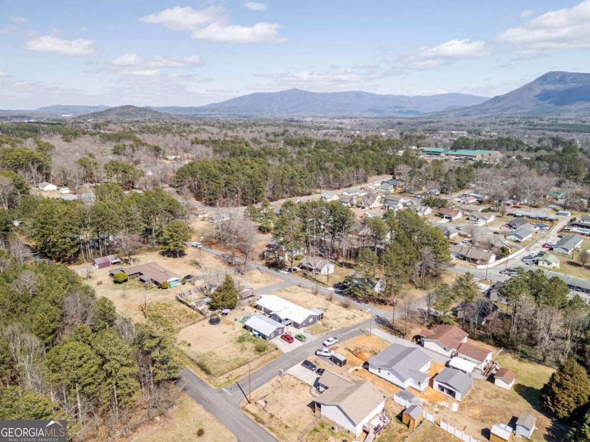 115 Bradley Street Chatsworth - 4