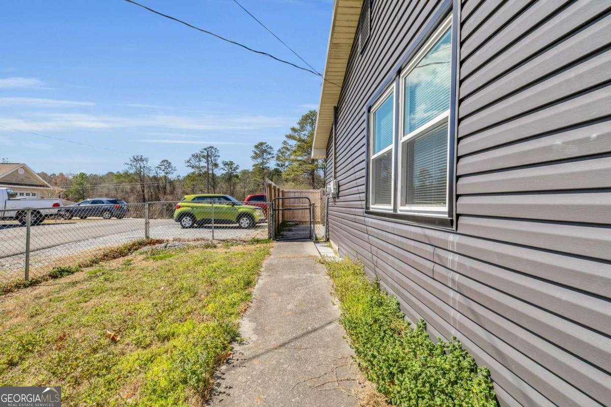 115 Bradley Street Chatsworth - 40