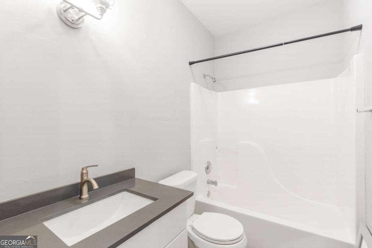 205 Charleston Avenue Bremen - 24